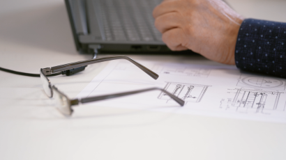 Nuoteku valymo irenginiai bre=inys